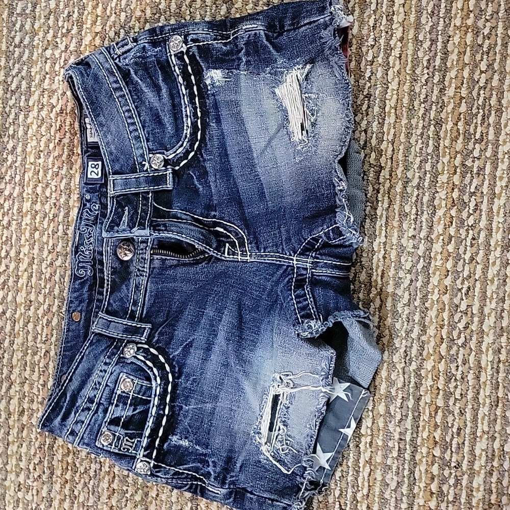 28 Miss Me shorts